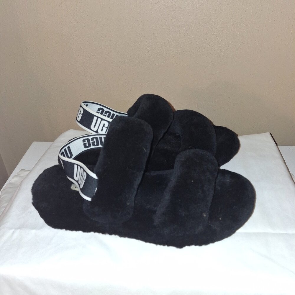 UGG Fluff Yeah slide